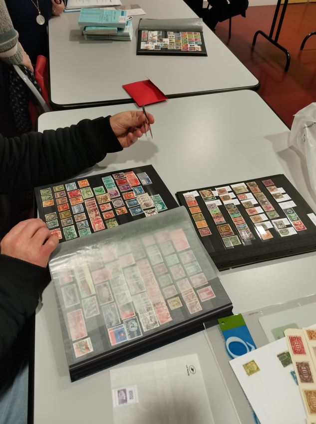 Collectionneur de timbres - Photo de Robin Boitard