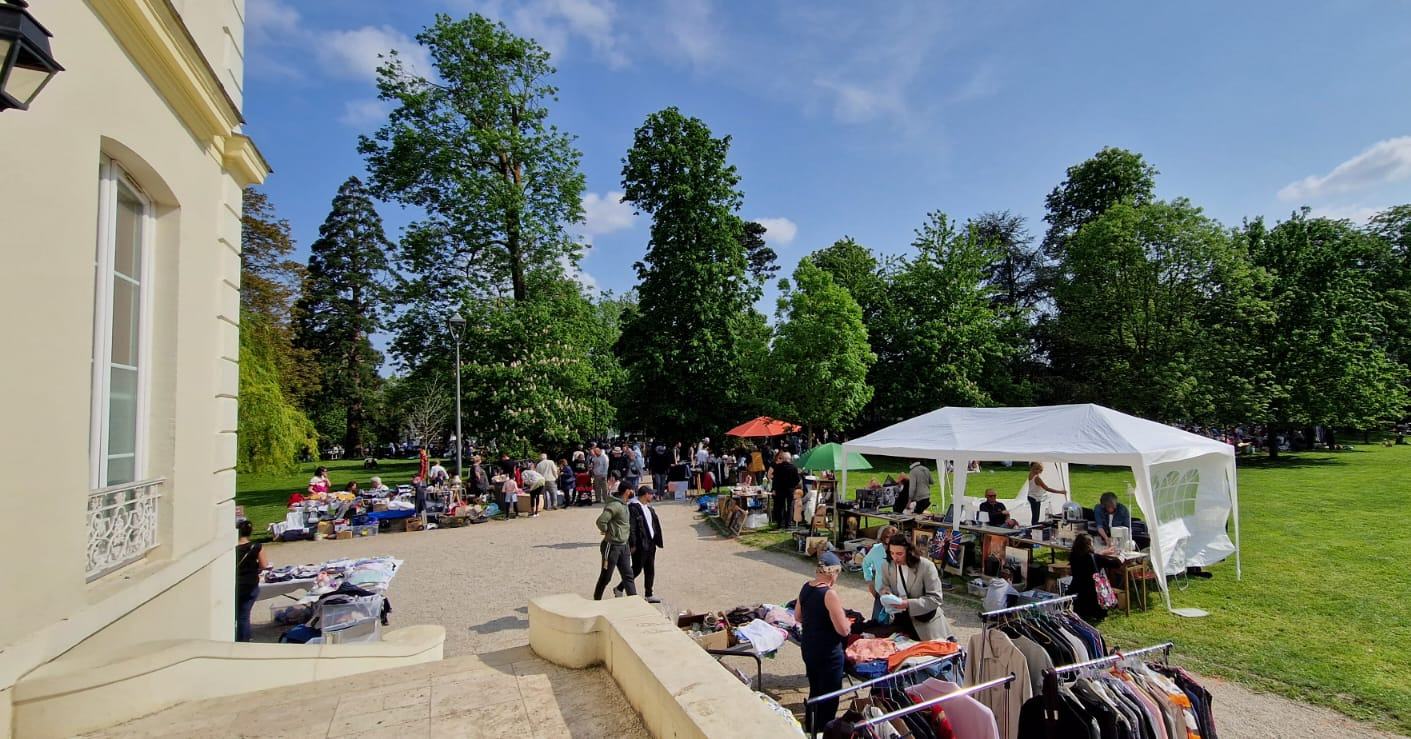 Brocante au Plessis-Bouchard 18 mai 2025