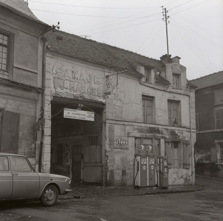 Garage de la place Château Gaillard (studio Plotard - Montmorency)