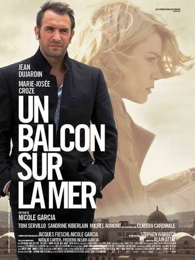 Un balcon sur la mer affiche