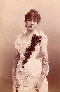 S Bernhardt photgraphiée par Nadar
