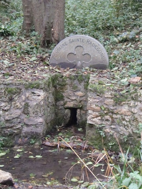 fontaine sainte radegonde