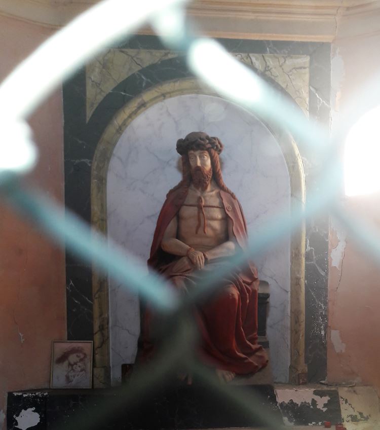 Autel situé dans la chapelle Ecce Homo