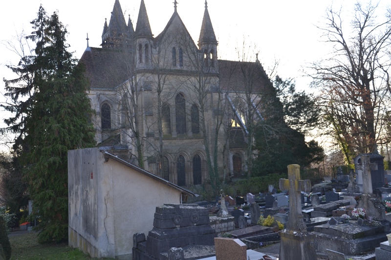 Eglise et cimetière de Taverny