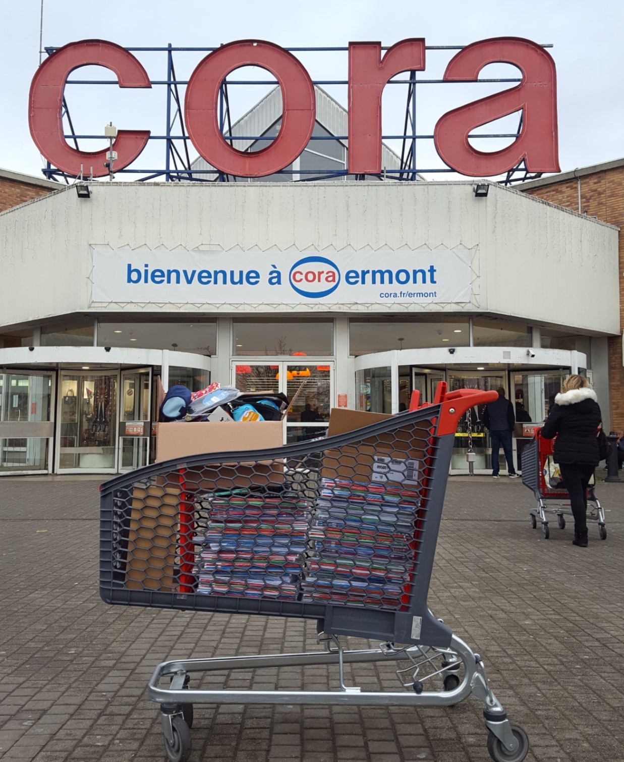 Fournitures offertes par CORA