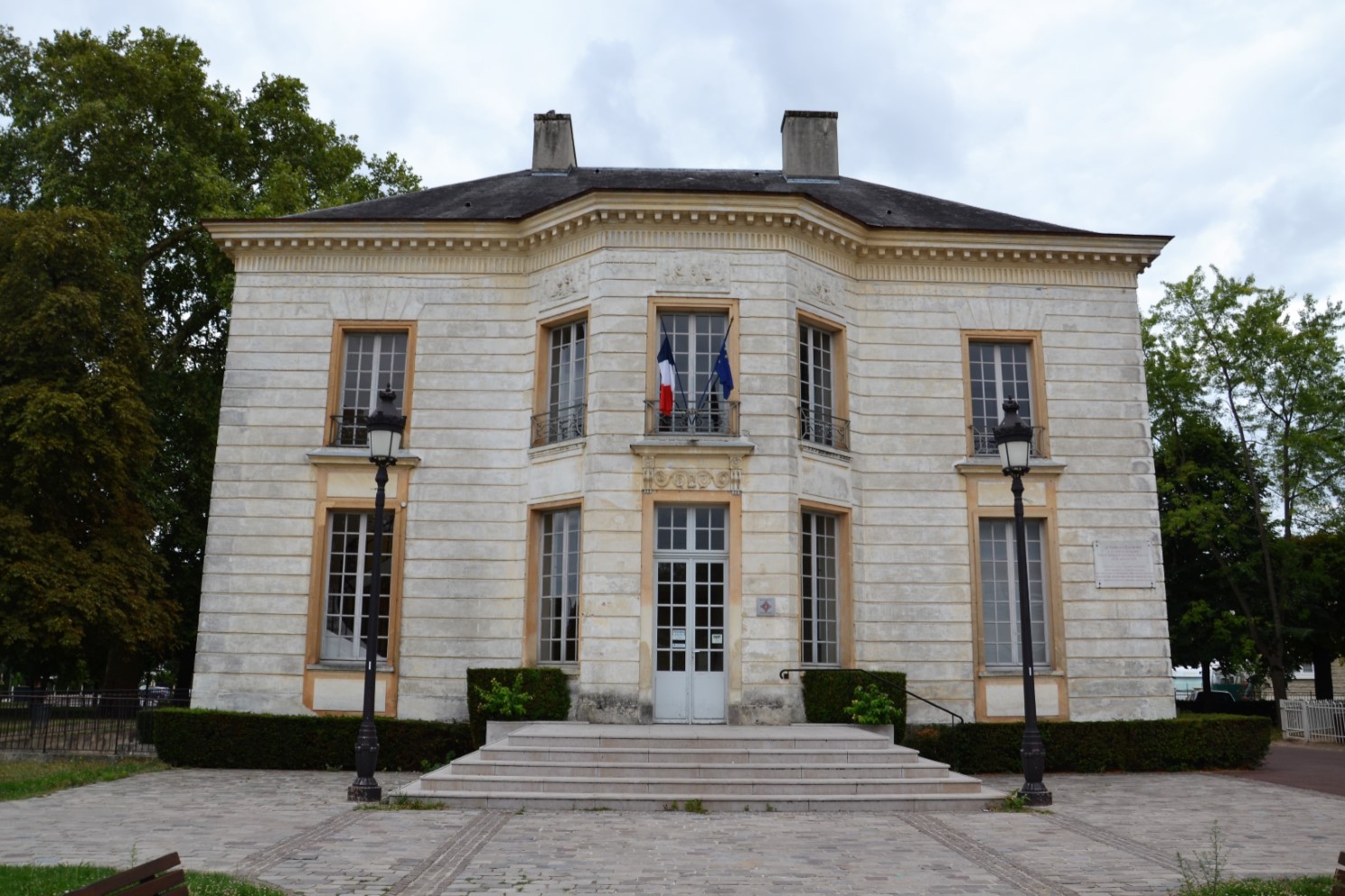 Hôtel de Mézières Eaubonne