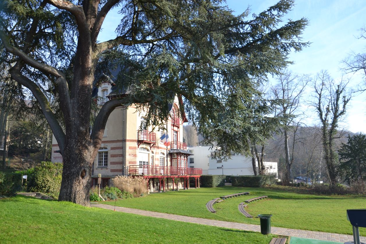 Parc et Mairie d'Andilly