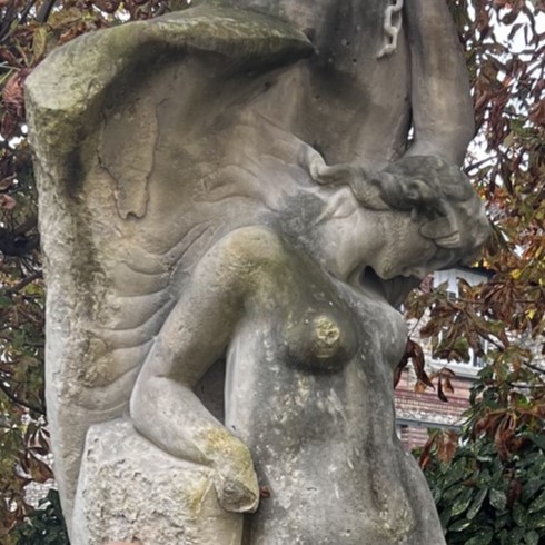 Statue d'Andromède à Saint-Gratien