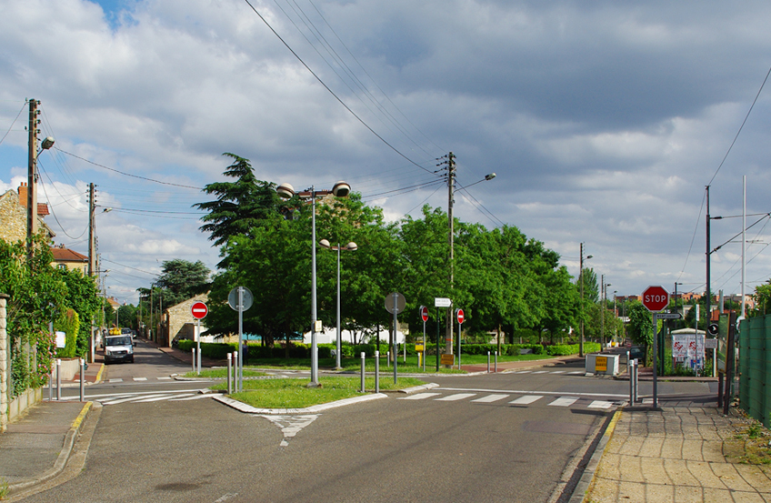 place JACQUET à ERMONT