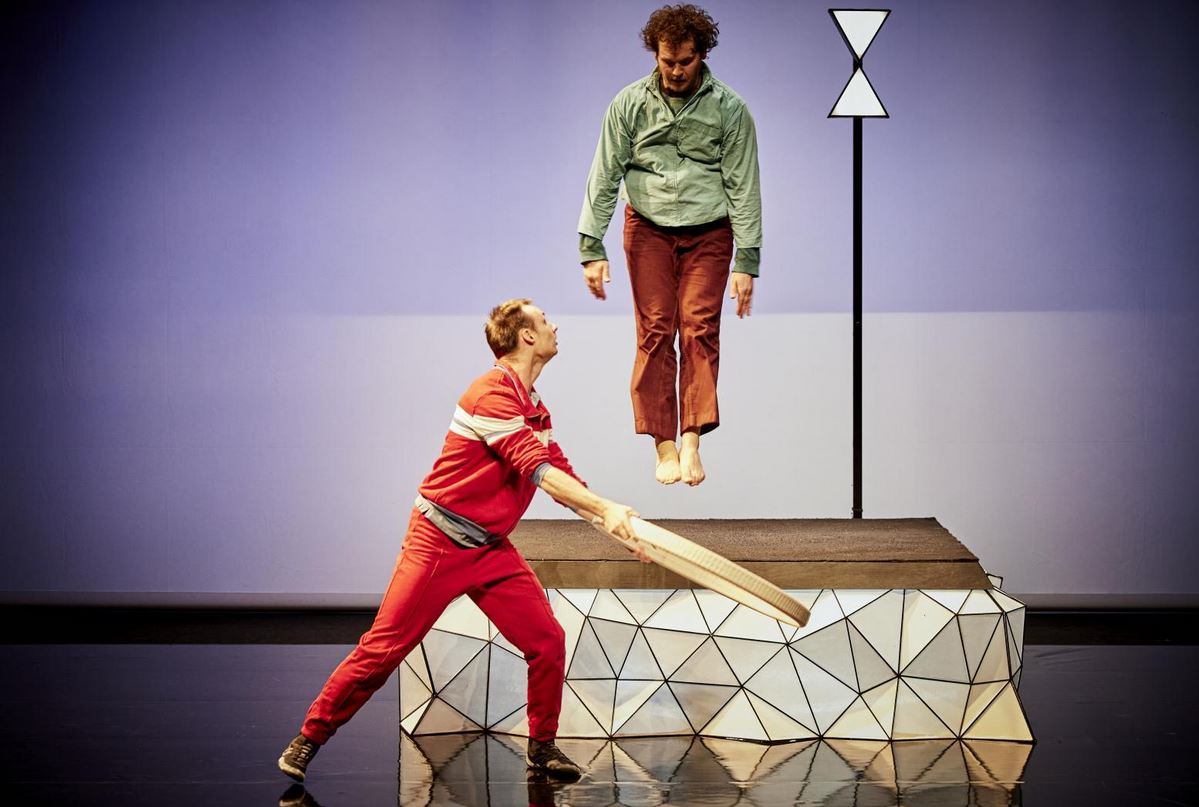 THEATRE Et la mer s'est mise &agrave; br&ucirc;ler