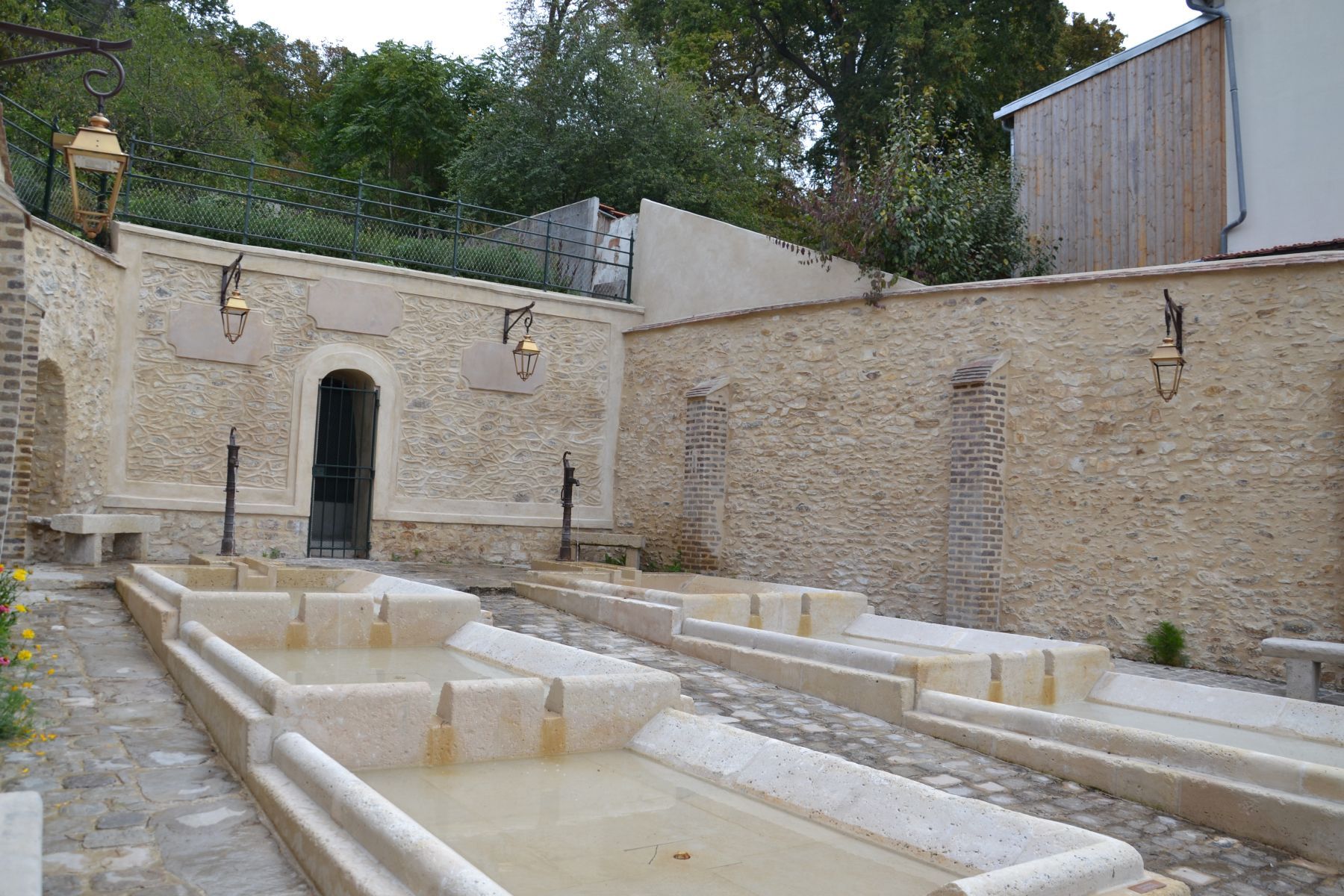 Le lavoir de Chen&ecirc;t &agrave; Cormeilles-en-Parisis