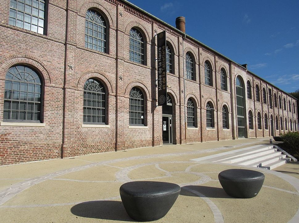 Musée de la nacre et de la tabletterie (issue page Wikipedia)