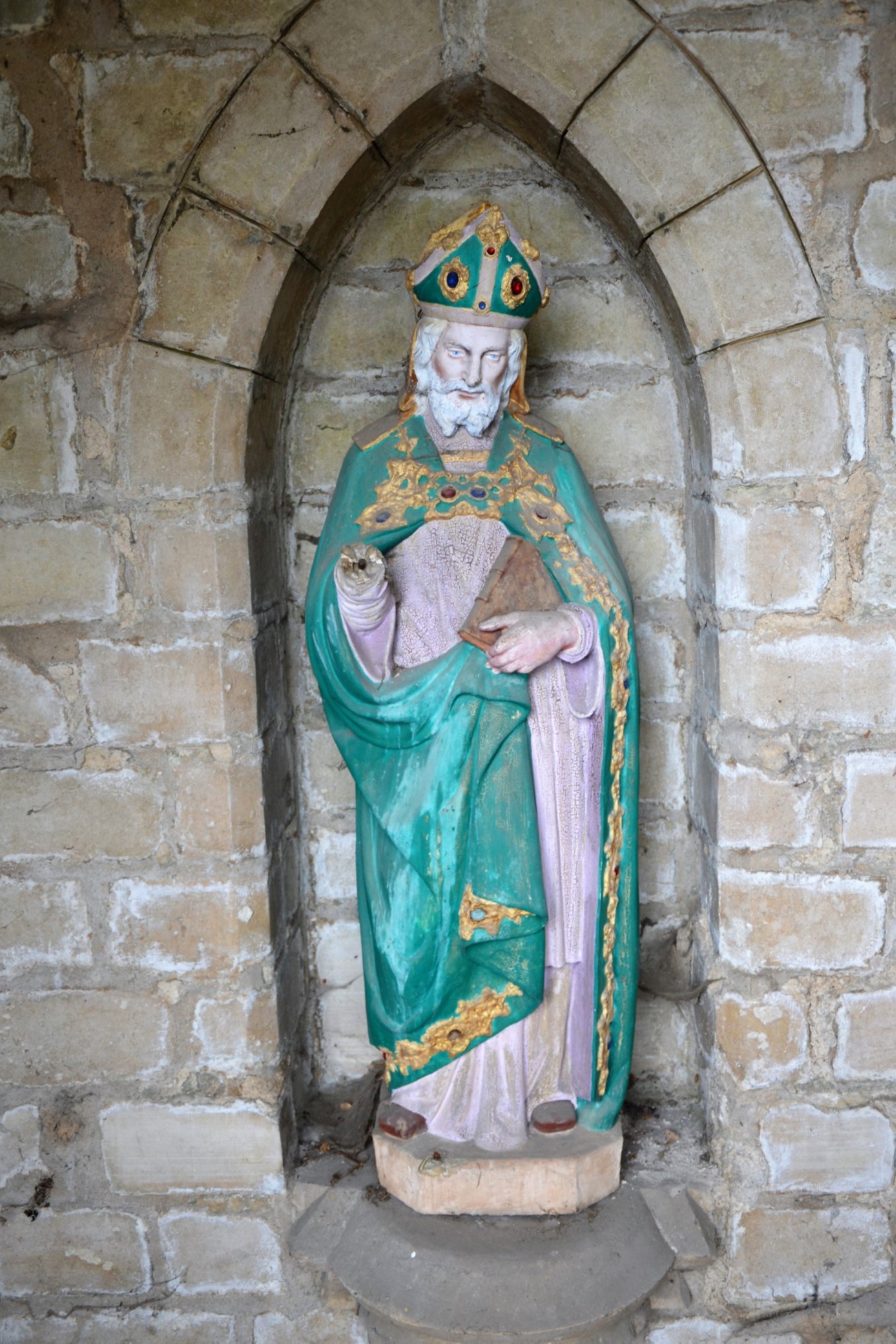 Statue de Saint-Pry