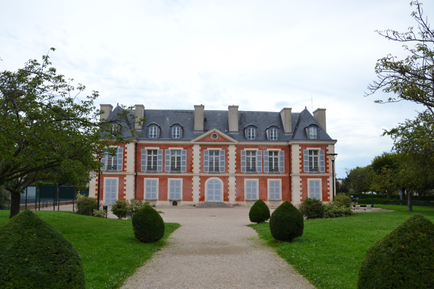 Saint-Gratien - Château Catinat