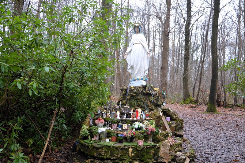 Vierge noire dans la Forêt de Montmorency