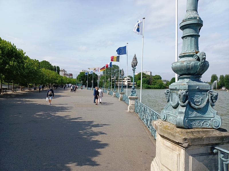 Esplanade du lac d'Enghien