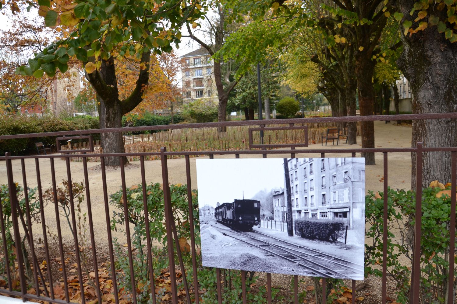 Enghien-les-Bains - Square Jean Mermoz 