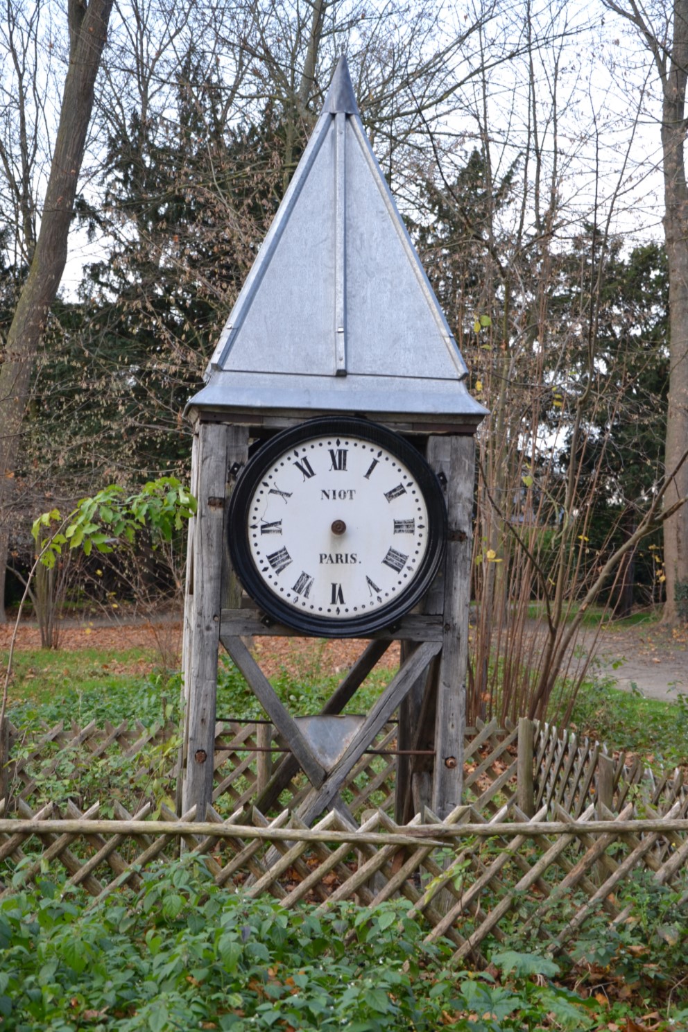 Dans le parc du Château Madame