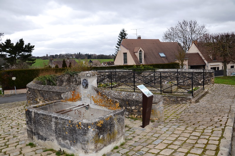 Fontaine et lave-sabots à Béthemont-la-Forêt