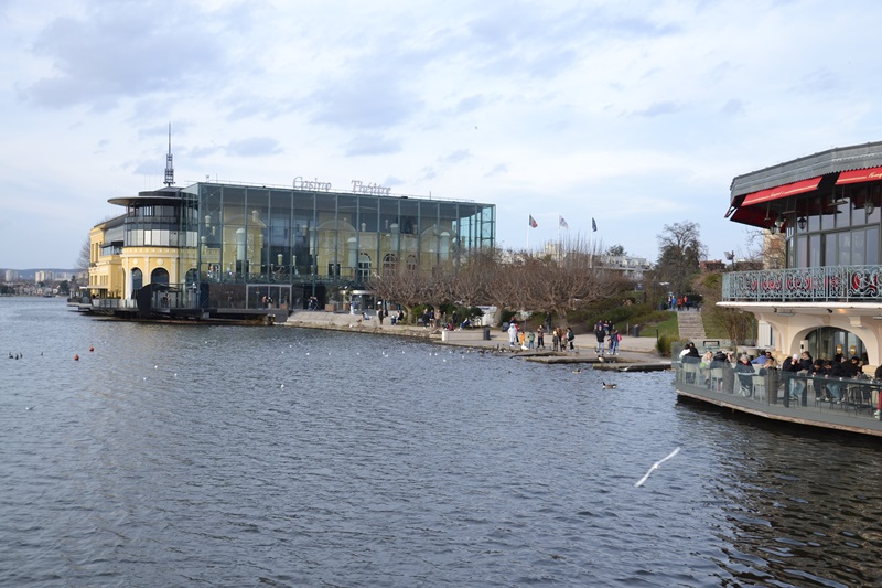 Casino et lac d'Enghien