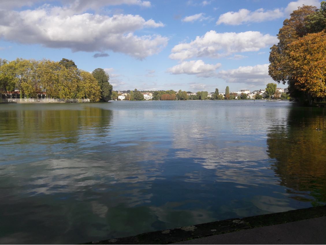 Presqu'île aux fleurs d'Enghien