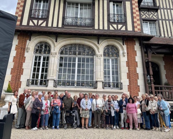 L'association Réagir reçue au domaine de Montmanoir L'association Réagir reçue au domaine de Montmanoir