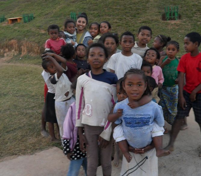 LES ENFANTS MALGACHES aidés par l'ONG