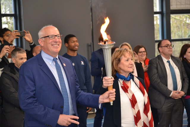 Flamme partagée apr Rick Adams et Marie-Evelyne Christin