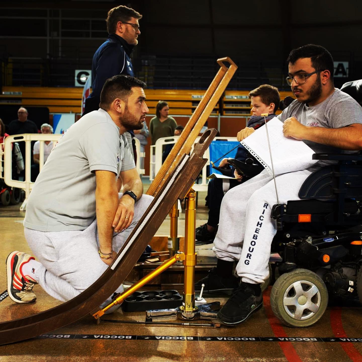 Najim et Franck en compétition de boccia