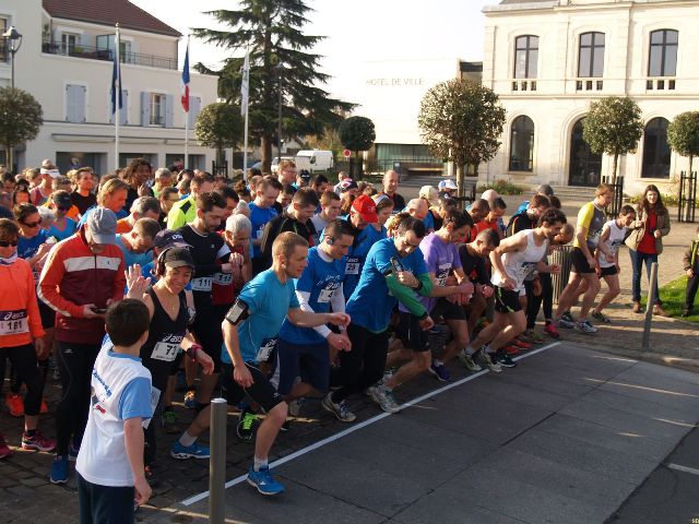 Photo du départ LA PLAINE AIR 2015 (issue site running evasion 95)