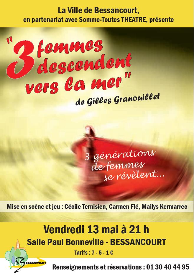 3 femmes descendent vers la mer