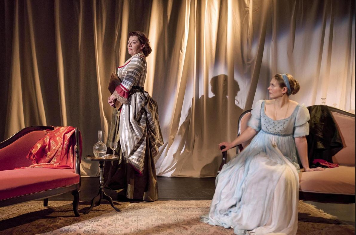 THEATRE Merteuil