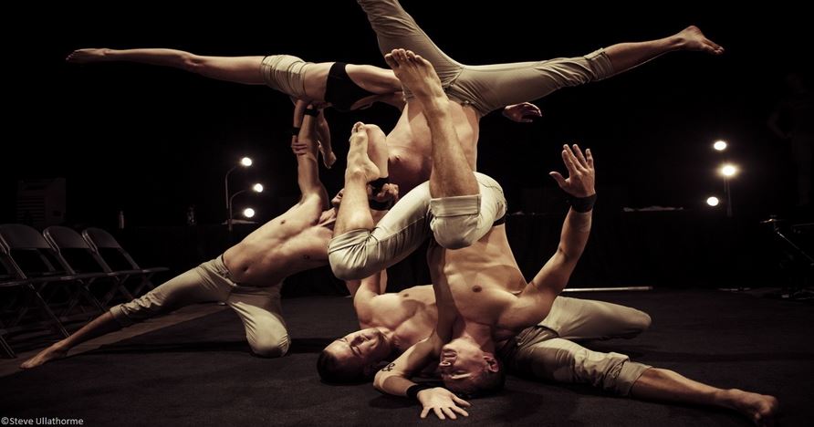 CIRQUE A Simple Space