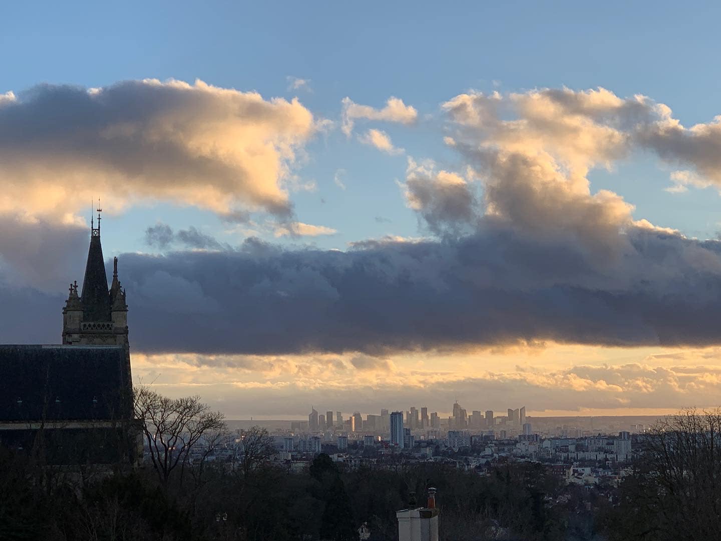 Vue sur La Défense depuis les hauts de Montmorency (février 2022 - photo de Delphine Biggi Gaudré)